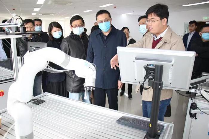 市民營企業高質量發展服務隊引領傳統企業解鎖科技創新“密碼” ——推動企業技術服務升級紀實
